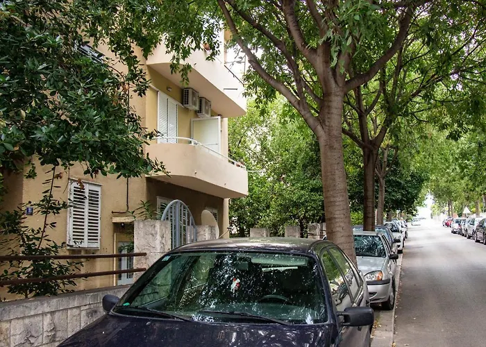 Lugo Apartments